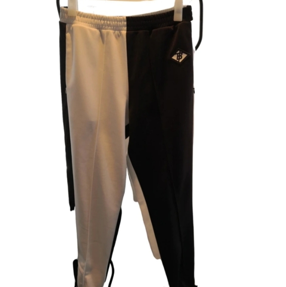 Burberry mens jogger pants - Picture 1 of 8